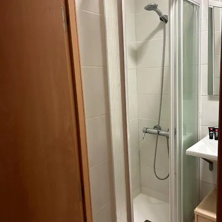 Feels Like Apartment *